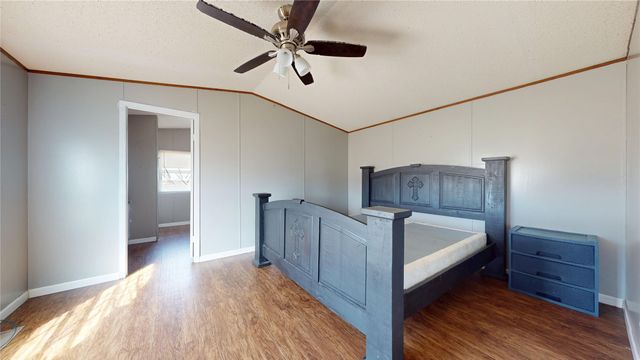 206 Creekview Meadows Court, Springtown, TX 76082