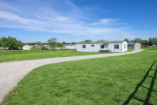 206 Creekview Meadows Court, Springtown, TX 76082