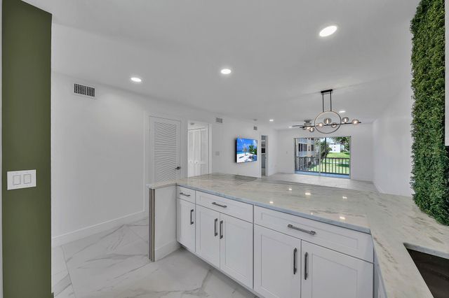 9818 Marina Blvd 1225, Boca Raton, FL 33428