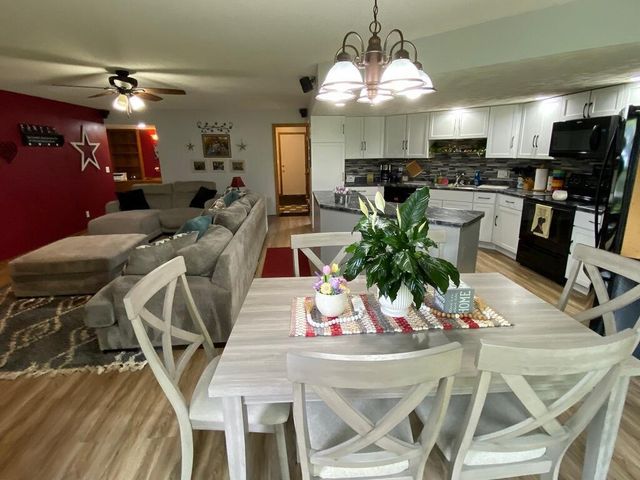 N4650 Crestwood LANE, Onalaska, WI 54650
