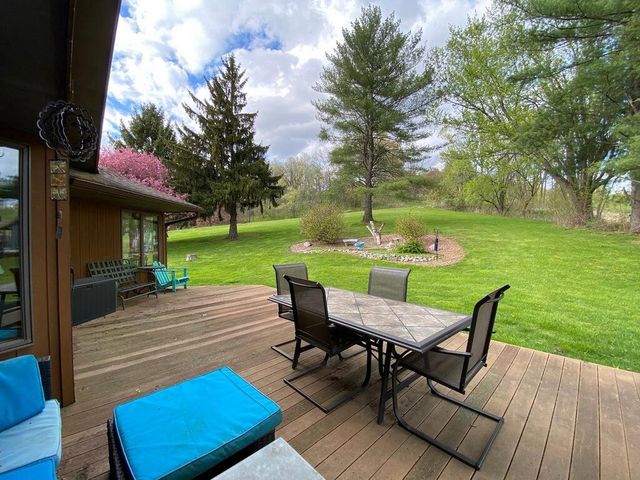 N4650 Crestwood LANE, Onalaska, WI 54650