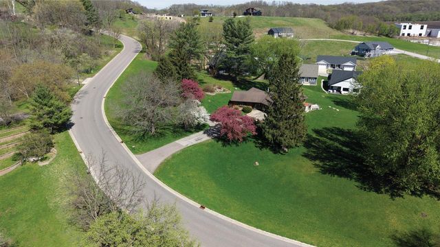 N4650 Crestwood LANE, Onalaska, WI 54650