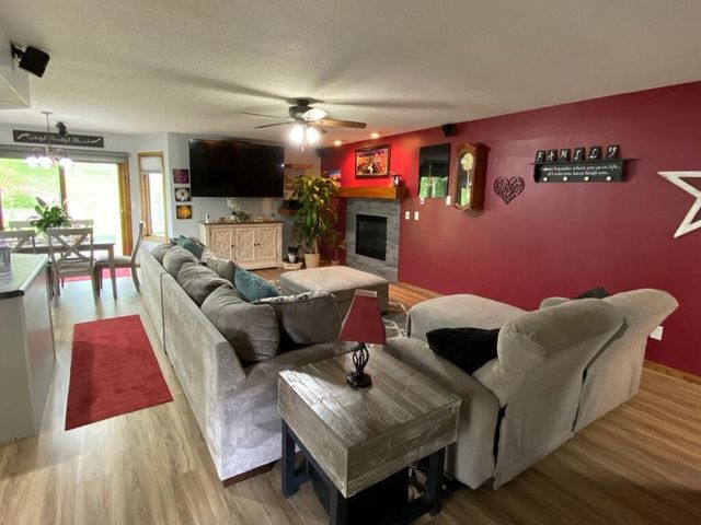 N4650 Crestwood LANE, Onalaska, WI 54650