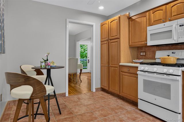 27 Anpell Drive, Scarsdale, NY 10583