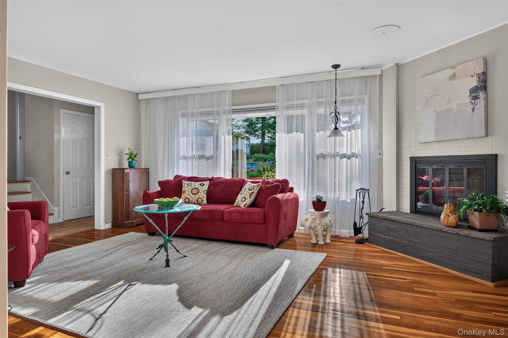 27 Anpell Drive, Scarsdale, NY 10583 — photo 4