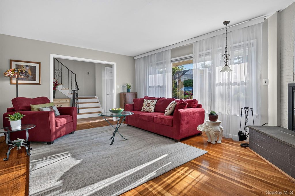 27 Anpell Drive, Scarsdale, NY 10583 — photo 5