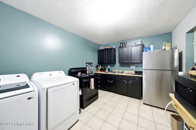 3031-3033 Wirth Ave, Louisville, KY 40217