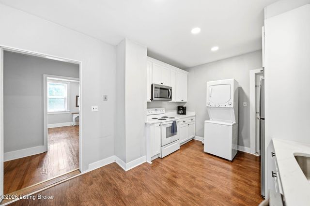 3031-3033 Wirth Ave, Louisville, KY 40217