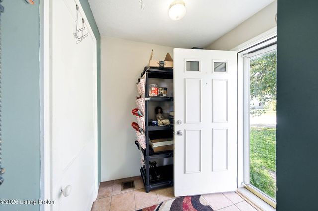 3031-3033 Wirth Ave, Louisville, KY 40217