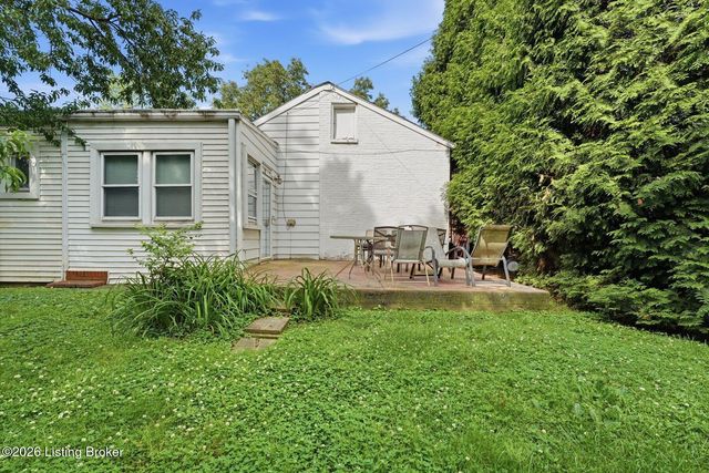 3031-3033 Wirth Ave, Louisville, KY 40217