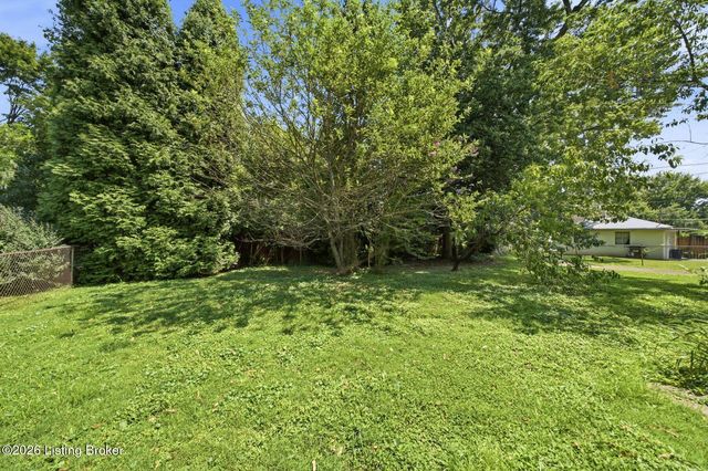 3031-3033 Wirth Ave, Louisville, KY 40217