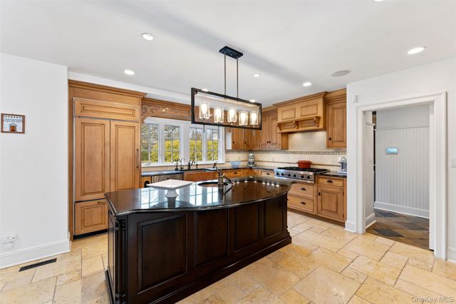 45 Griffen Avenue, Scarsdale, NY 10583