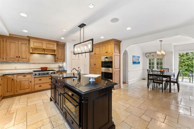 45 Griffen Avenue, Scarsdale, NY 10583