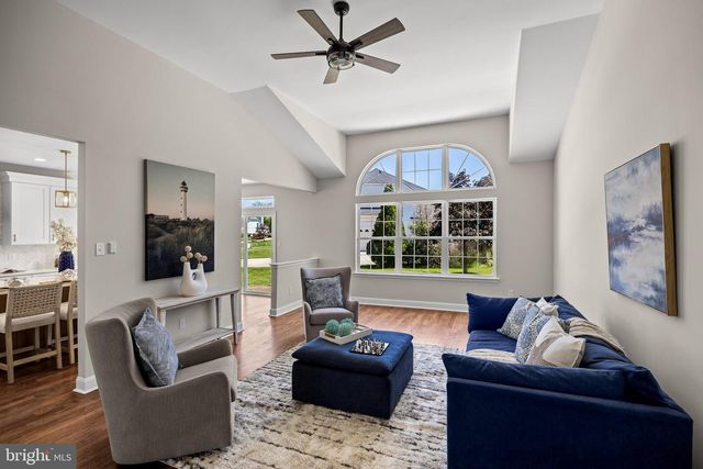 48 PARRY DR, Hainesport, NJ 08036