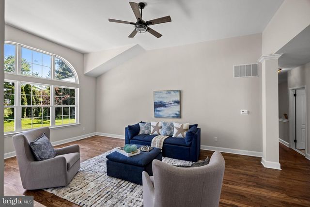 48 PARRY DR, Hainesport, NJ 08036