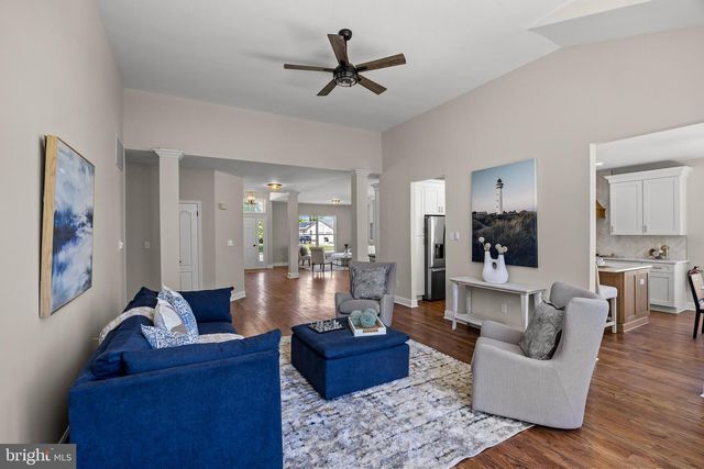 48 PARRY DR, Hainesport, NJ 08036