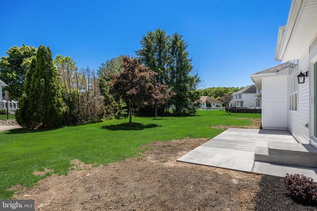 48 PARRY DR, Hainesport, NJ 08036