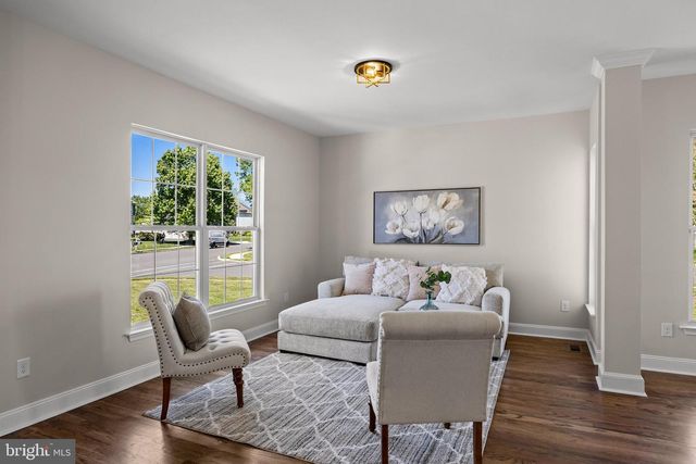 48 PARRY DR, Hainesport, NJ 08036