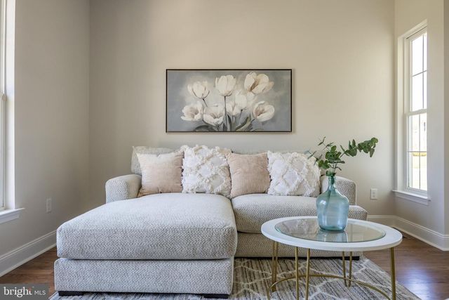48 PARRY DR, Hainesport, NJ 08036