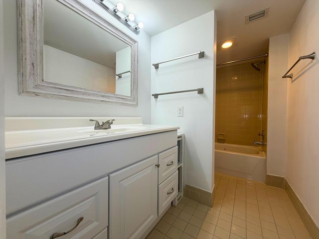 1244 S Military Trail 724, Deerfield Beach, FL 33442
