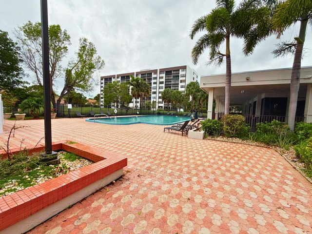 1244 S Military Trail 724, Deerfield Beach, FL 33442