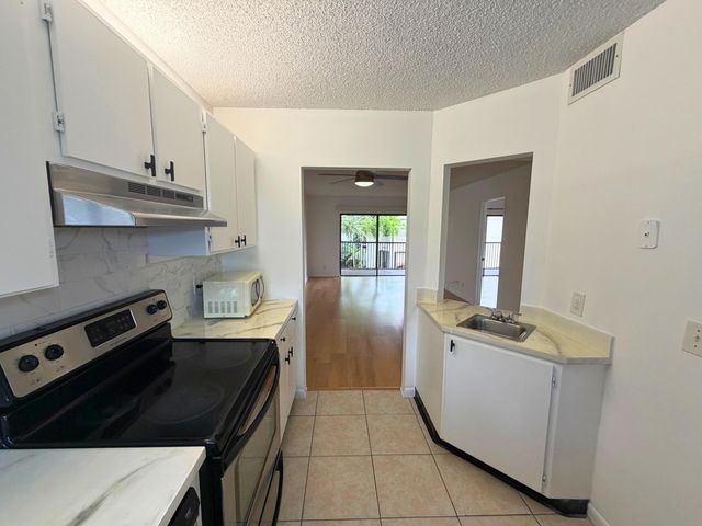 1244 S Military Trail 724, Deerfield Beach, FL 33442