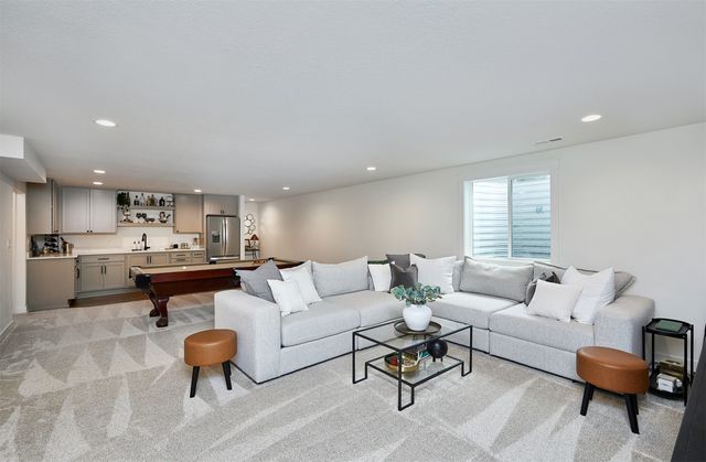 9710 Alderwood Drive, West Des Moines, IA 50266