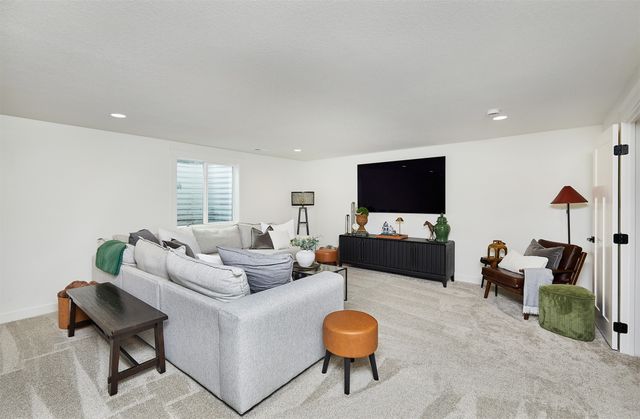 9710 Alderwood Drive, West Des Moines, IA 50266