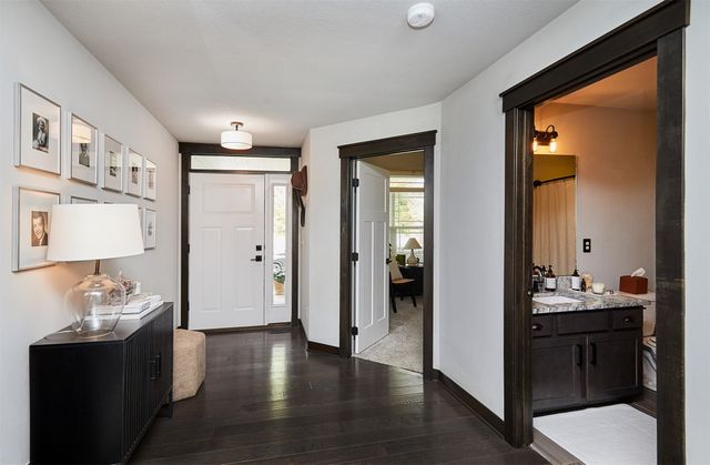 9710 Alderwood Drive, West Des Moines, IA 50266