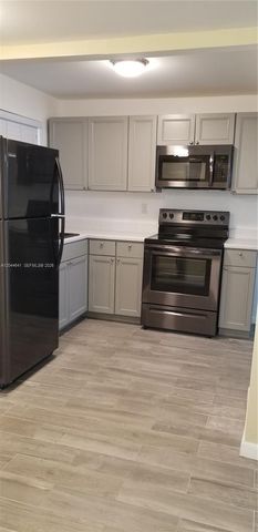 8130 Sunrise Lakes Blvd 206, Sunrise, FL 33322