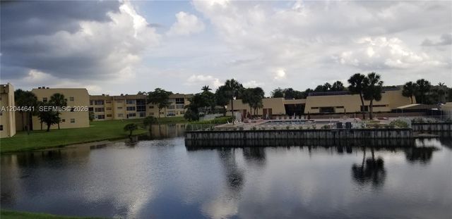 8130 Sunrise Lakes Blvd 206, Sunrise, FL 33322
