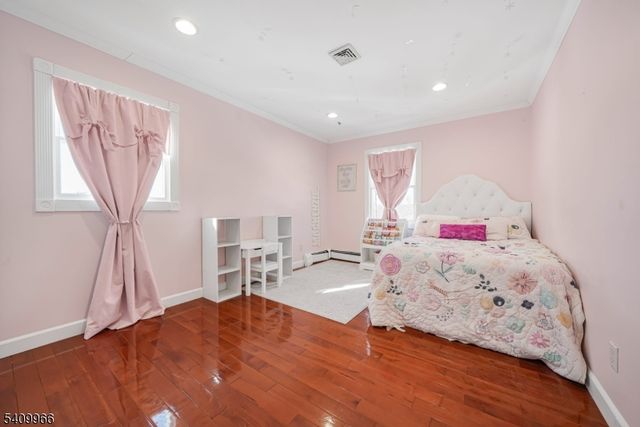 10 Stuart Ct, Montville Twp., NJ 07058