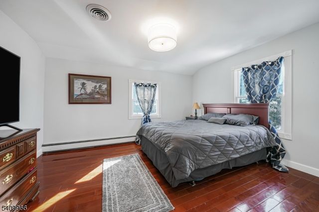 10 Stuart Ct, Montville Twp., NJ 07058