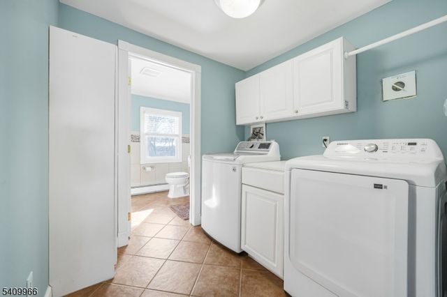 10 Stuart Ct, Montville Twp., NJ 07058