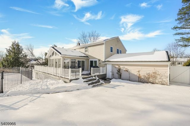 10 Stuart Ct, Montville Twp., NJ 07058