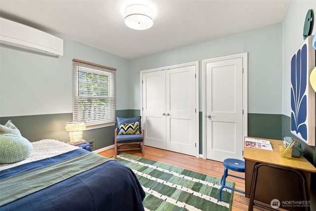 4117 Eastern Avenue N, Seattle, WA 98103