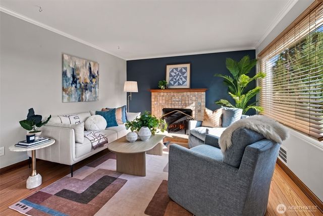 4117 Eastern Avenue N, Seattle, WA 98103