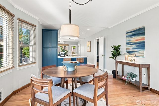 4117 Eastern Avenue N, Seattle, WA 98103