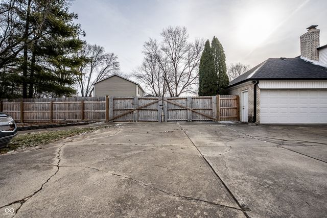 7014 Montroff Circle, Indianapolis, IN 46256