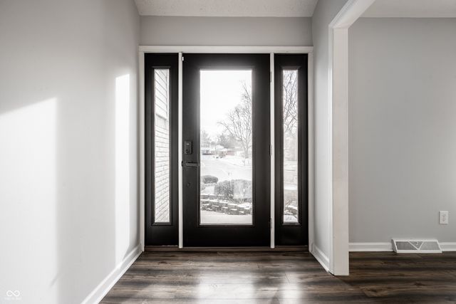 7014 Montroff Circle, Indianapolis, IN 46256