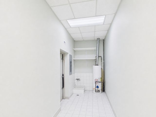 6047 W Addison Street, Chicago, IL 60634