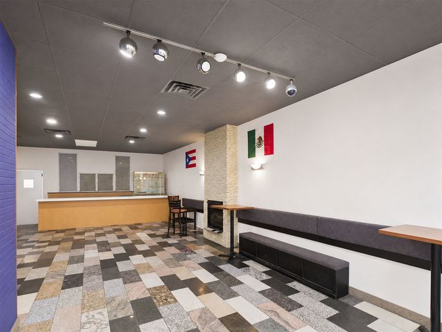 6047 W Addison Street, Chicago, IL 60634
