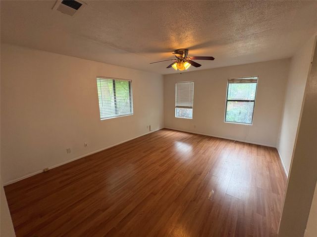 1011 Chesapeake DR B, Austin, TX 78758