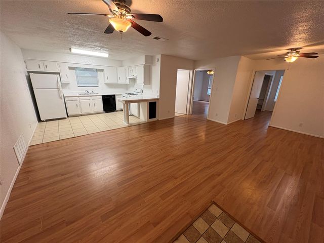 1011 Chesapeake DR B, Austin, TX 78758