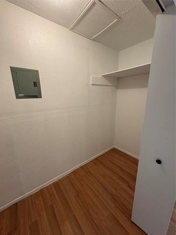 1011 Chesapeake DR B, Austin, TX 78758