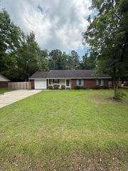 2710 Genoa Drive, Sumter, SC 29153