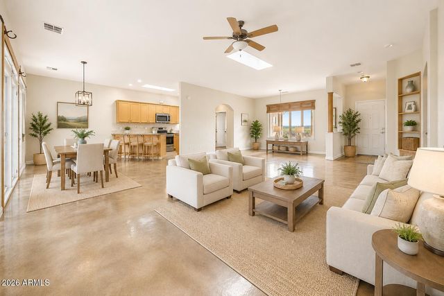 25645 W BLUE SKY Drive, Wittmann, AZ 85361