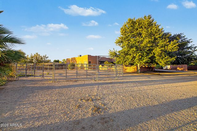 25645 W BLUE SKY Drive, Wittmann, AZ 85361