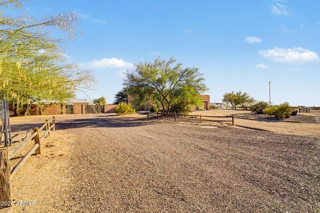 25645 W BLUE SKY Drive, Wittmann, AZ 85361