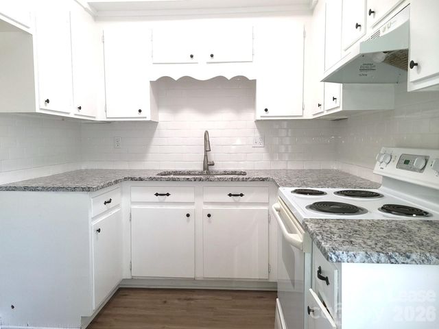 1308 Larkfield Lane F, Charlotte, NC 28210